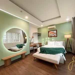 3* Hotel Joi Hospitality -