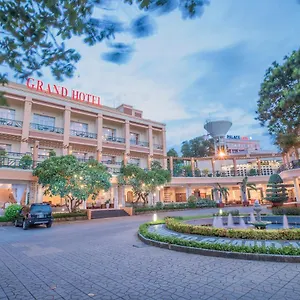 4* Hotel Grand
